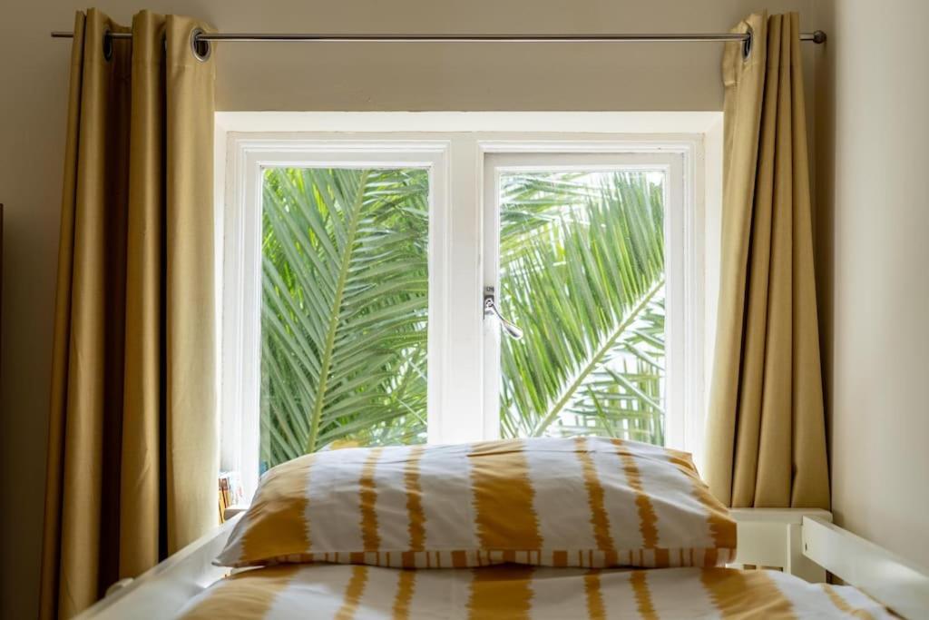 Sandbanks Ground Floor 2 Bed Apt, Beach 3Mins Walk プール エクステリア 写真