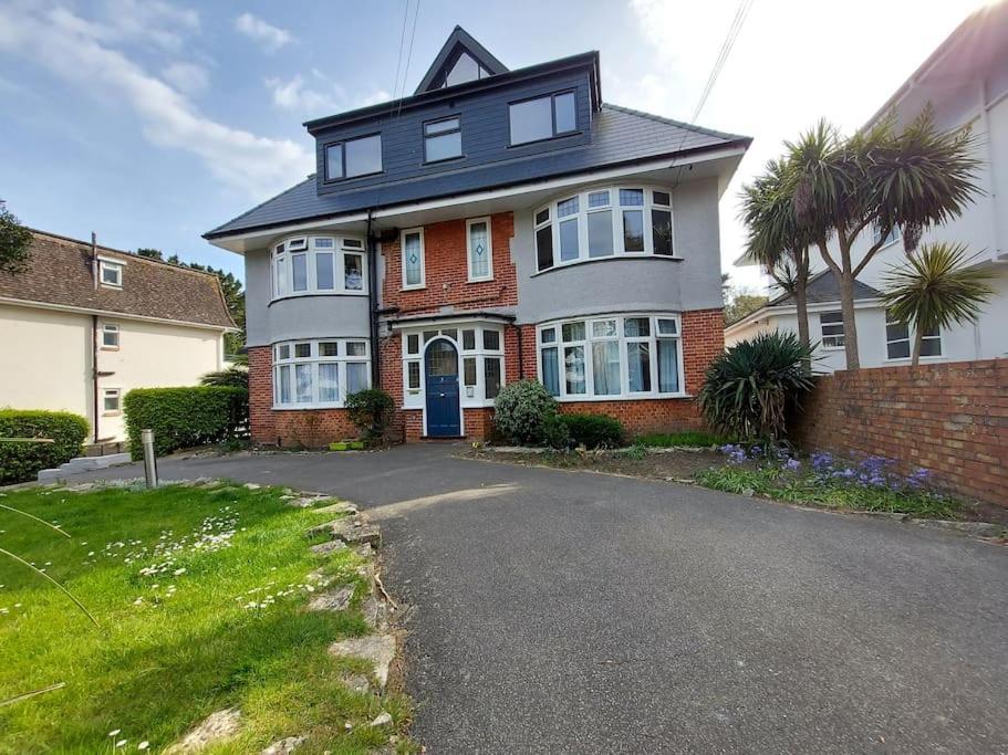 Sandbanks Ground Floor 2 Bed Apt, Beach 3Mins Walk プール エクステリア 写真